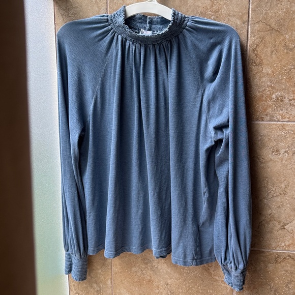 Sundry Evereve Mockneck Tee Smocked Neck & Cuffs Long Sleeves L Soft Pima Cotton - Picture 2 of 9